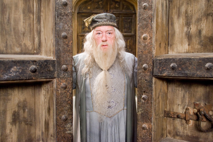 top-6-reasons-why-dumbledore-is-awesome-3
