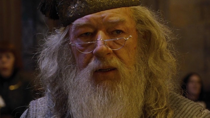 top-6-reasons-why-dumbledore-is-awesome-2